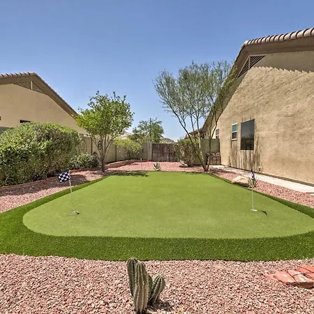 Sun-Drenched Home With Private Pool In Goodyear